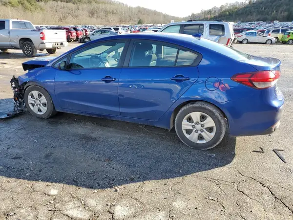 3KPFK4A70JE280566 2018 KIA FORTE - Image 2