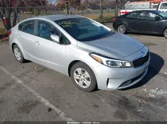 3KPFK4A70JE281216 2018 KIA FORTE