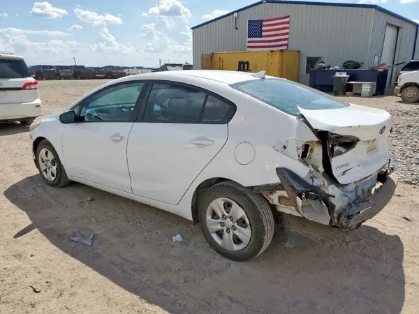 3KPFK4A71HE012362 2017 KIA FORTE - Image 2