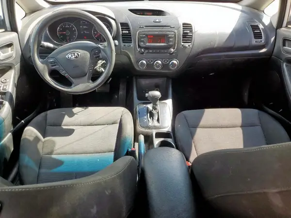 3KPFK4A71HE012362 2017 KIA FORTE - Image 8