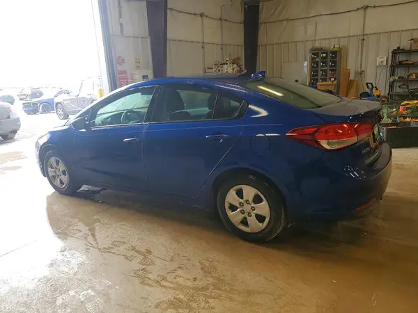 3KPFK4A71HE012412 2017 KIA FORTE - Image 2
