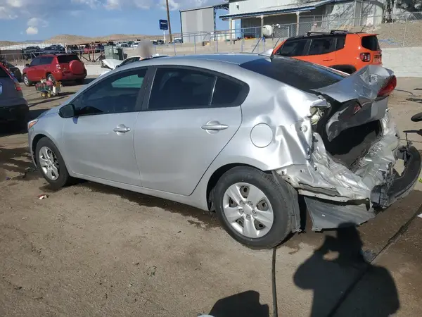 3KPFK4A71HE013754 2017 KIA FORTE - Image 2