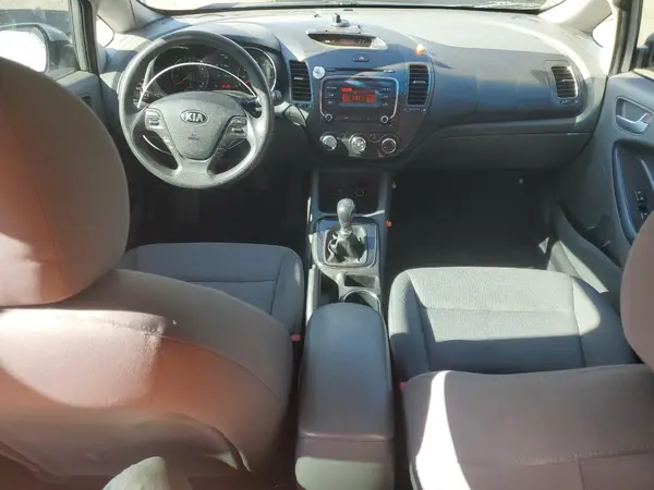 3KPFK4A71HE013754 2017 KIA FORTE - Image 8