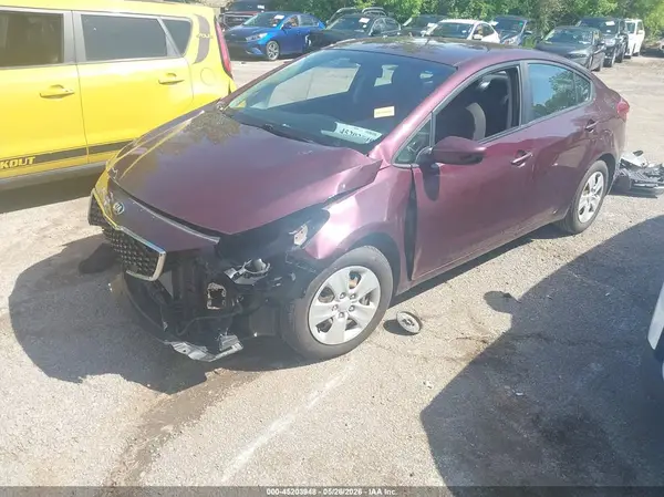 3KPFK4A71HE015424 2017 KIA FORTE - Image 2