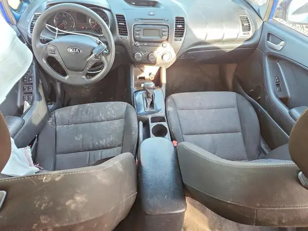 3KPFK4A71HE017450 2017 KIA FORTE - Image 8