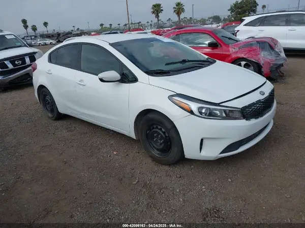 3KPFK4A71HE017819 2017 KIA FORTE - Image 1