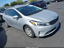 3KPFK4A71HE018419 2017 KIA FORTE