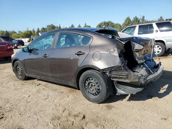3KPFK4A71HE018565 2017 KIA FORTE - Image 2