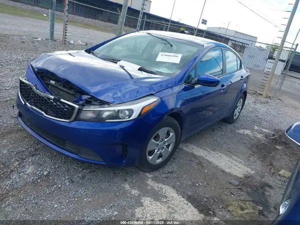 3KPFK4A71HE023362 2017 KIA FORTE - Image 2