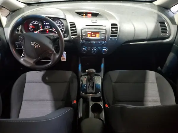 3KPFK4A71HE026844 2017 KIA FORTE - Image 8