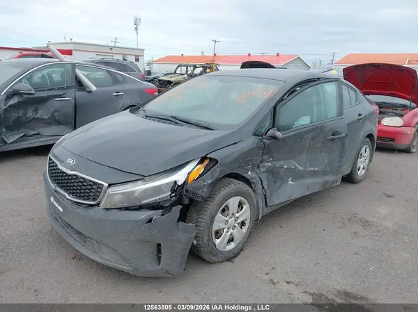 3KPFK4A71HE037004 2017 KIA FORTE - Image 2