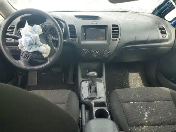 3KPFK4A71HE037911 2017 KIA FORTE - Image 8