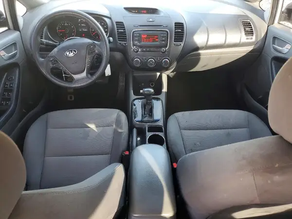 3KPFK4A71HE038301 2017 KIA FORTE - Image 8