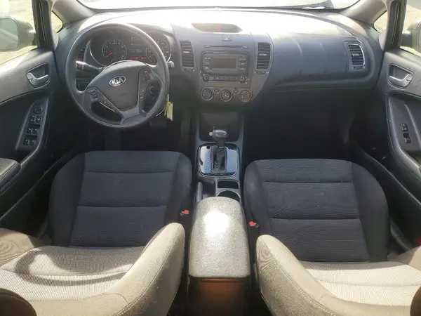 3KPFK4A71HE038685 2017 KIA FORTE - Image 8