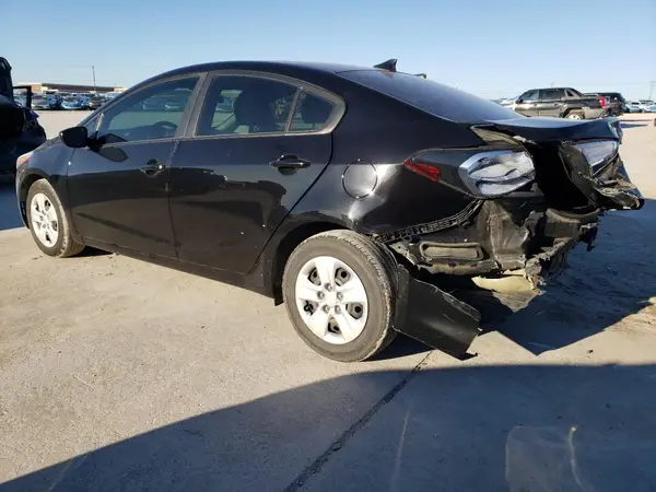 3KPFK4A71HE039139 2017 KIA FORTE - Image 2