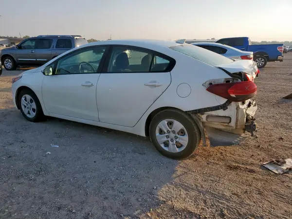 3KPFK4A71HE040159 2017 KIA FORTE - Image 2