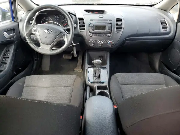 3KPFK4A71HE040789 2017 KIA FORTE - Image 8
