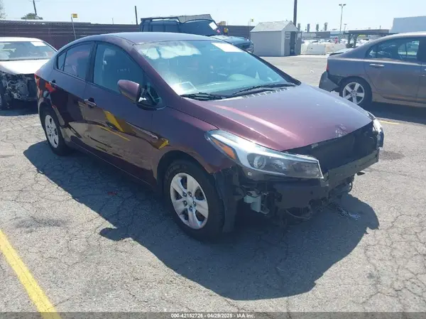 3KPFK4A71HE042784 2017 KIA FORTE - Image 1
