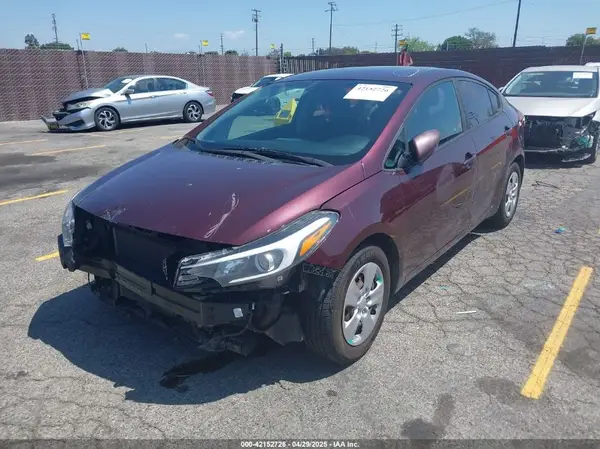 3KPFK4A71HE042784 2017 KIA FORTE - Image 2