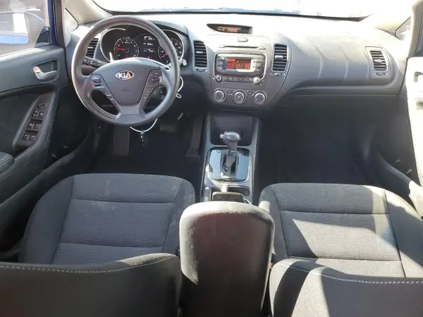 3KPFK4A71HE043403 2017 KIA FORTE - Image 8