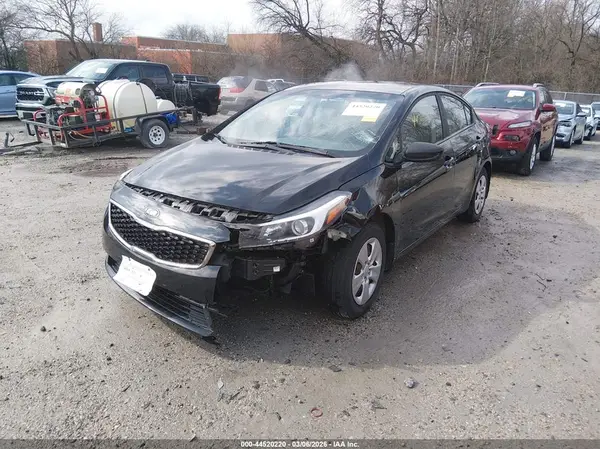 3KPFK4A71HE044440 2017 KIA FORTE - Image 2