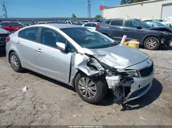 3KPFK4A71HE045460 2017 KIA FORTE