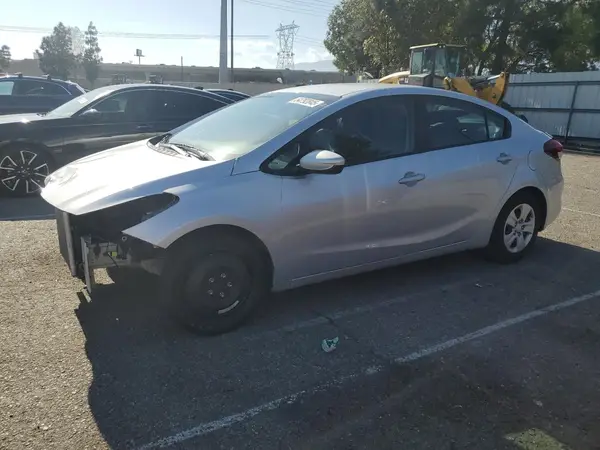 3KPFK4A71HE048357 2017 KIA FORTE - Image 1
