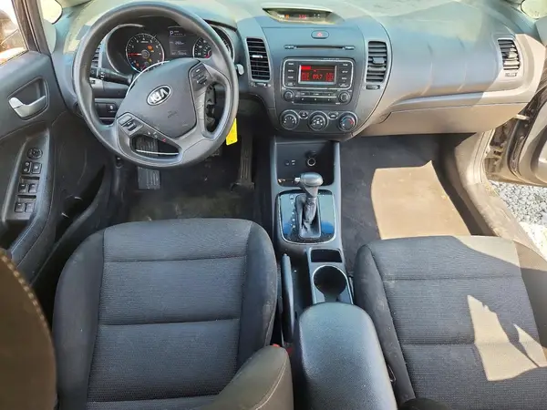 3KPFK4A71HE049489 2017 KIA FORTE - Image 8