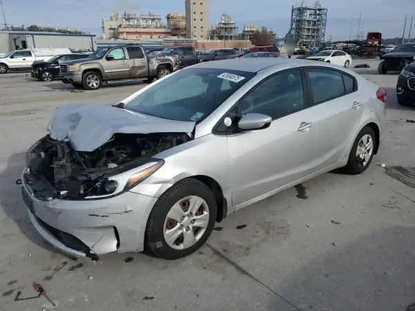 3KPFK4A71HE050111 2017 KIA FORTE - Image 1