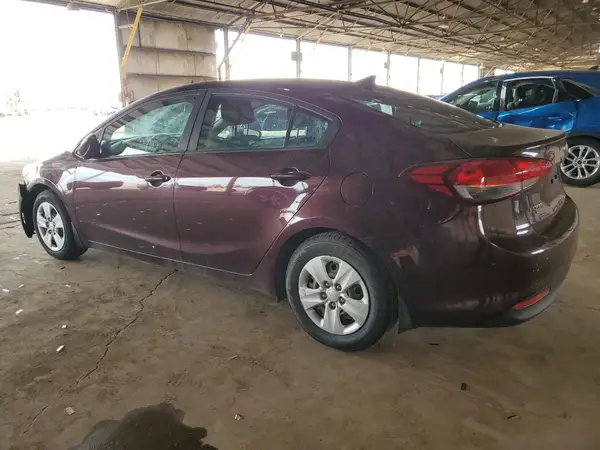 3KPFK4A71HE055194 2017 KIA FORTE - Image 2