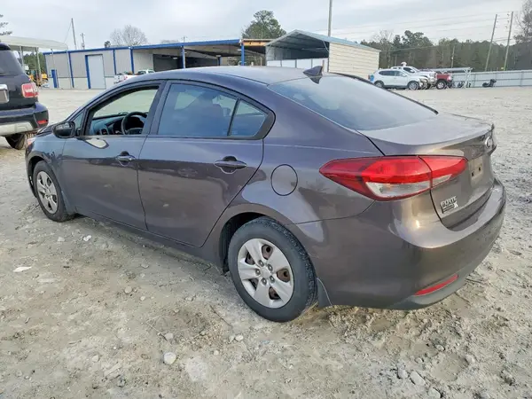 3KPFK4A71HE056698 2017 KIA FORTE - Image 2