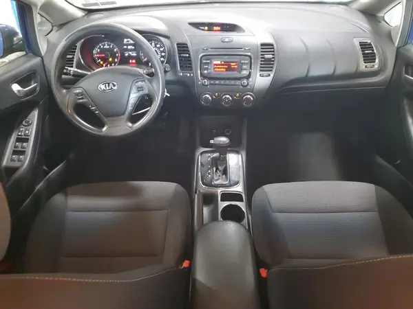 3KPFK4A71HE058001 2017 KIA FORTE - Image 8