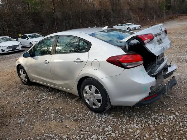 3KPFK4A71HE058547 2017 KIA FORTE - Image 2