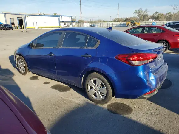 3KPFK4A71HE059410 2017 KIA FORTE - Image 2