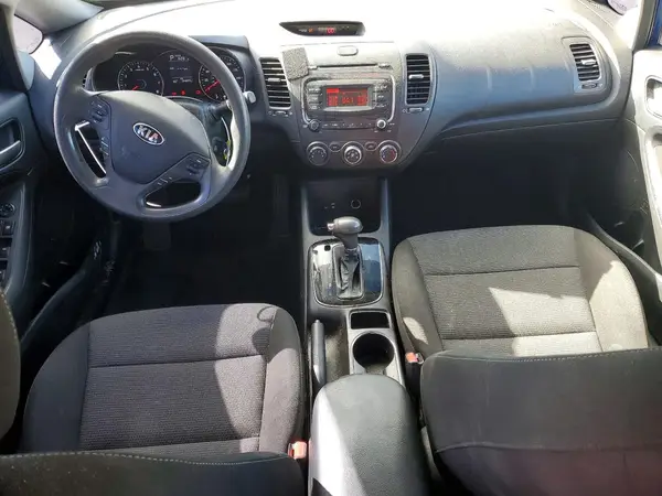 3KPFK4A71HE059410 2017 KIA FORTE - Image 8