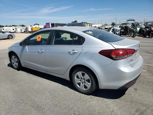 3KPFK4A71HE059794 2017 KIA FORTE - Image 2
