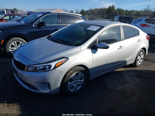 3KPFK4A71HE064929 2017 KIA FORTE - Image 2