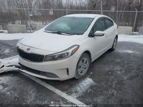 3KPFK4A71HE070326 2017 KIA FORTE - Image 2