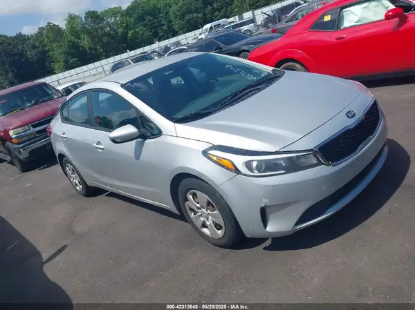 3KPFK4A71HE071489 2017 KIA FORTE - Image 1