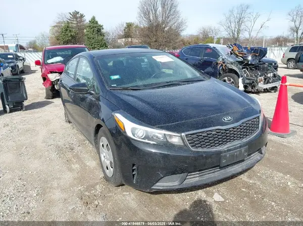 3KPFK4A71HE073453 2017 KIA FORTE - Image 1