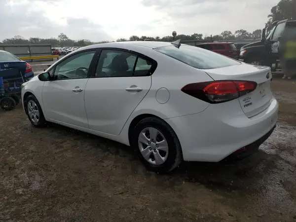 3KPFK4A71HE074246 2017 KIA FORTE - Image 2