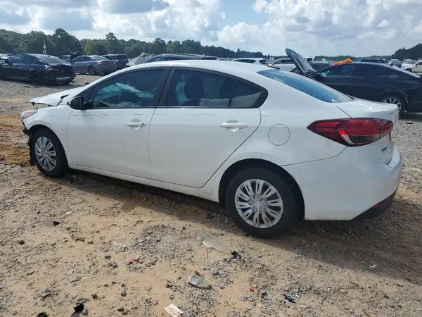 3KPFK4A71HE077695 2017 KIA FORTE - Image 2