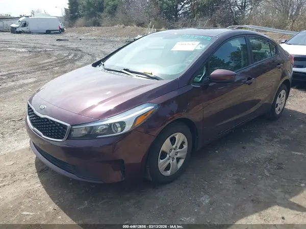 3KPFK4A71HE079883 2017 KIA FORTE - Image 2