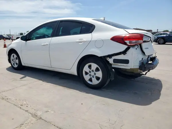 3KPFK4A71HE081505 2017 KIA FORTE - Image 2