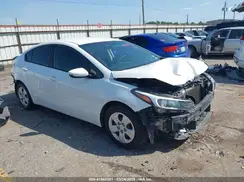 3KPFK4A71HE082296 2017 KIA FORTE
