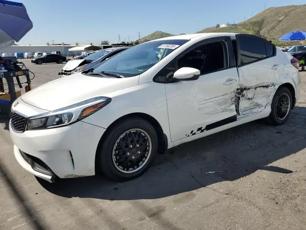 3KPFK4A71HE082816 2017 KIA FORTE - Image 1