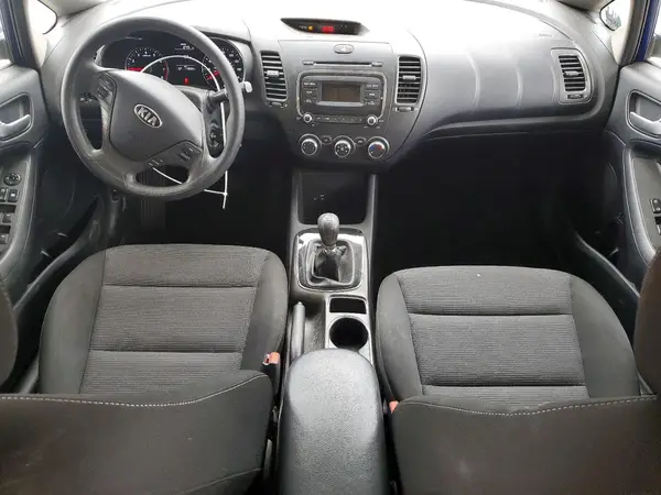 3KPFK4A71HE083089 2017 KIA FORTE - Image 8