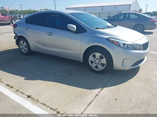 3KPFK4A71HE083741 2017 KIA FORTE - Image 1