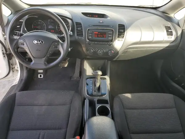 3KPFK4A71HE089278 2017 KIA FORTE - Image 8