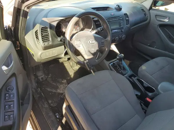3KPFK4A71HE094108 2017 KIA FORTE - Image 8